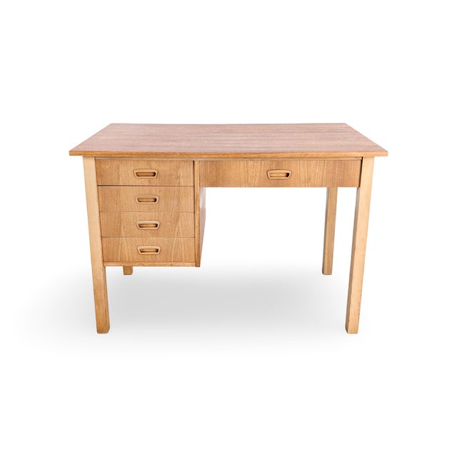 Mid-Century Modern Desk in Teak and Oak For Sale - Image 9 of 9
