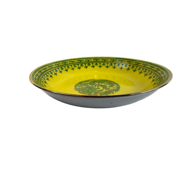 Chinese Mid 20th Century Chinese Export Yellow Porcelain Bowl With Green Phoenix Motif For Sale - Image 3 of 5