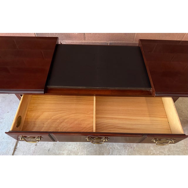 Vintage Drexel Heritage Mahogany Slide Top Rolling Dry Bar Buffet Server Credenza For Sale In Chicago - Image 6 of 9