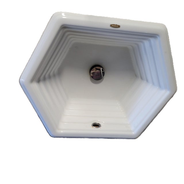 Unique cast iron hexagon sink with porcelain overlay finish by Kohler - Ridged racetrack bowl - Pop up drain - Excellent...