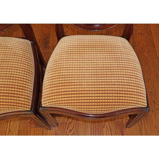 1990s Stunning Set of 8 Mahogany Inlaid Hepplewhite Regency Style Sheild Dining Chairs For Sale - Image 13 of 17
