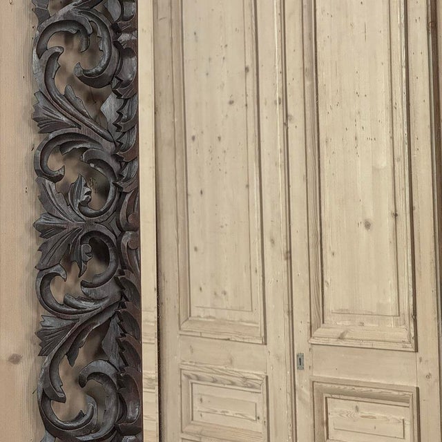 Wood 19th Century Renaissance Revival Hand-Carved Oak Mirror For Sale - Image 7 of 15