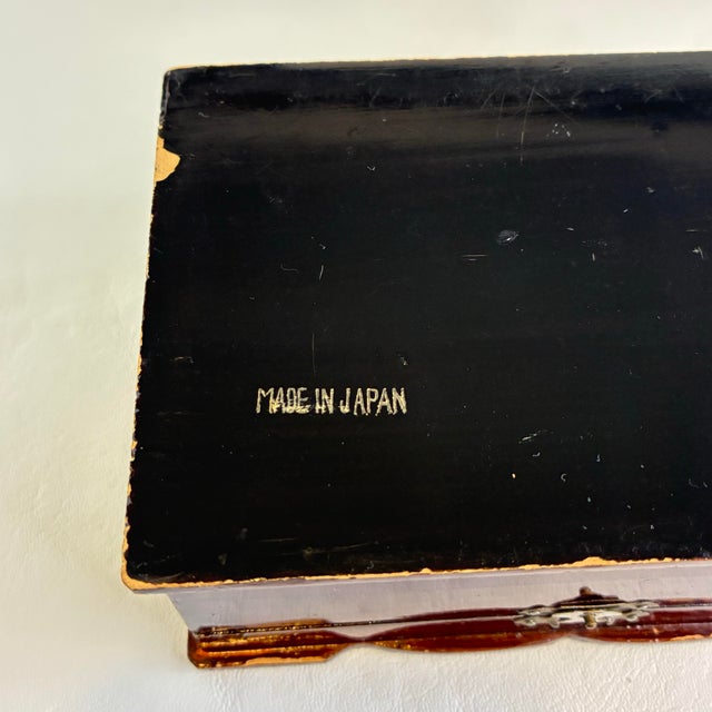 Vintage Japanese Floral Butterfly Lacquerware Trinket Jewelry Box For Sale - Image 9 of 12