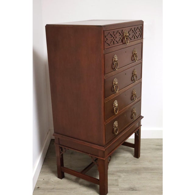 Chippendale 1980s Baker Historic Charleston Mahogany Tall Chest With Lion Head Pulls For Sale - Image 3 of 10
