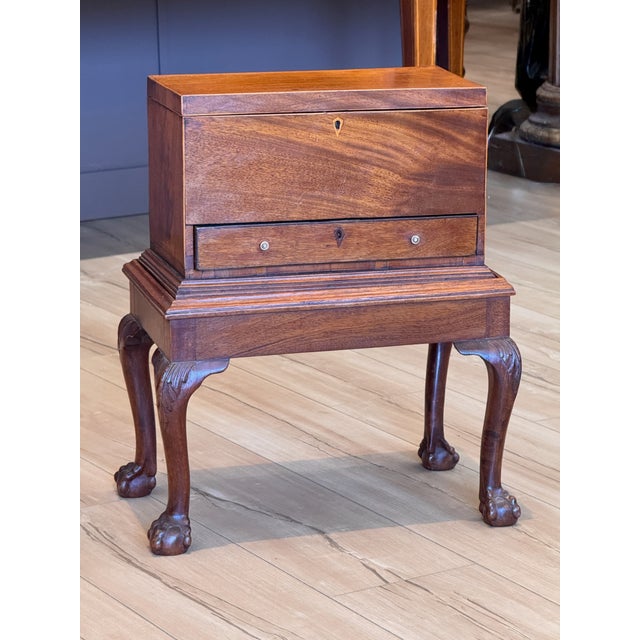 English 19th Century English George III Mahogany Diminutive Side Table For Sale - Image 3 of 11