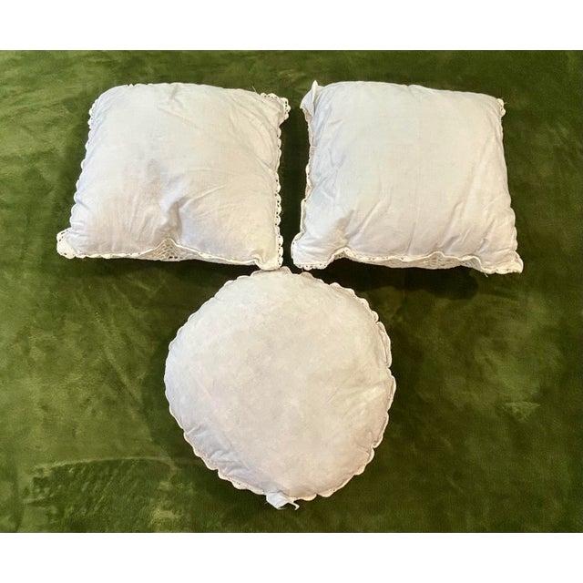 Vintage Set of 3 Soft White Cotton Crochet Lace Flower Accent Pillows For Sale In Dallas - Image 6 of 7