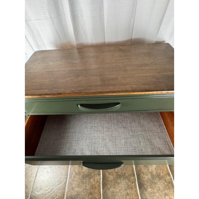 Olive Vintage Cushman Maple 3-Drawer Dresser – Olive Green & Walnut Finish For Sale - Image 8 of 11