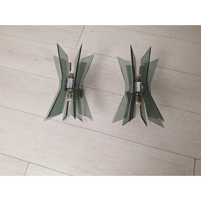 1960s Vintage Wall Lamps in Chromed Brass and Smoked Glass by Gino Paroldo for Dino Dei, 1960s, Set of 2 For Sale - Image 5 of 13