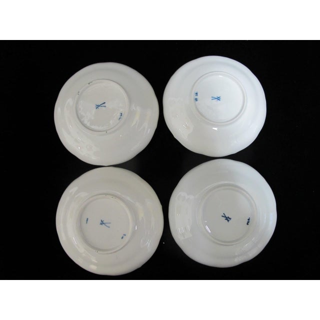 White Meissen Blue Onion Porcelain Scallop Rim Coffee Cup & Saucer Set of 4 For Sale - Image 8 of 16