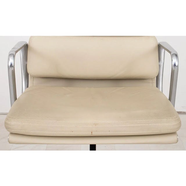 Eames Soft Pad Management Chair, Stow Leather For Sale - Image 10 of 13