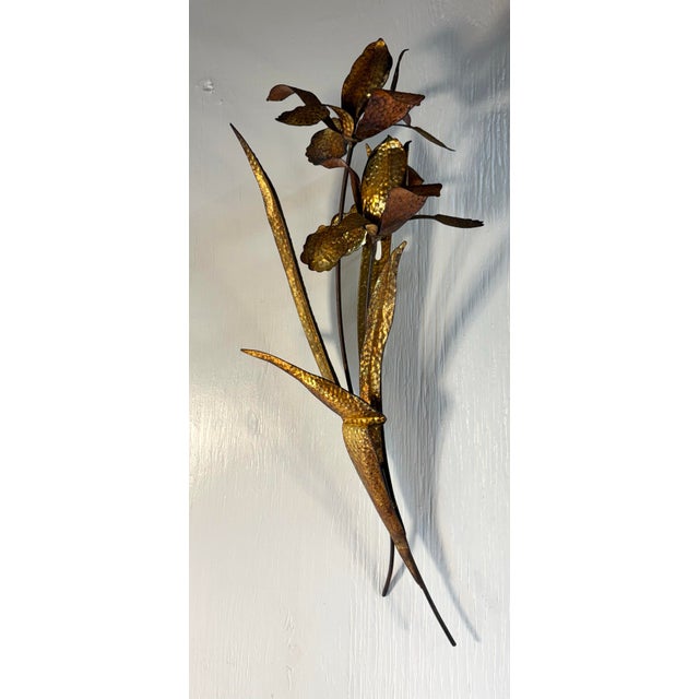 Pretty brutalist metal flower wall art