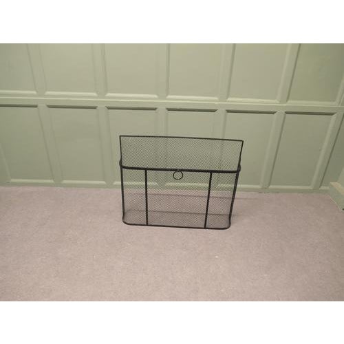 Curve Top Fire Guard in Iron, 1960s For Sale - Image 4 of 7