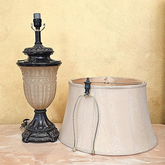Vintage Neoclassical Urn Table Lamp With Frosted Glass & Dual Night Light For Sale - Image 16 of 18