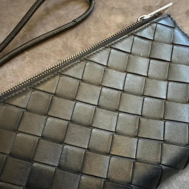 21st Century Black Leather Intrecciato Weave Clutch Wallet by Bottega Veneta For Sale - Image 10 of 12