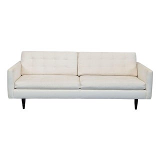 Crate and Barrel Petrie Modern 3-Seat Sofa - Cream Upholstery For Sale