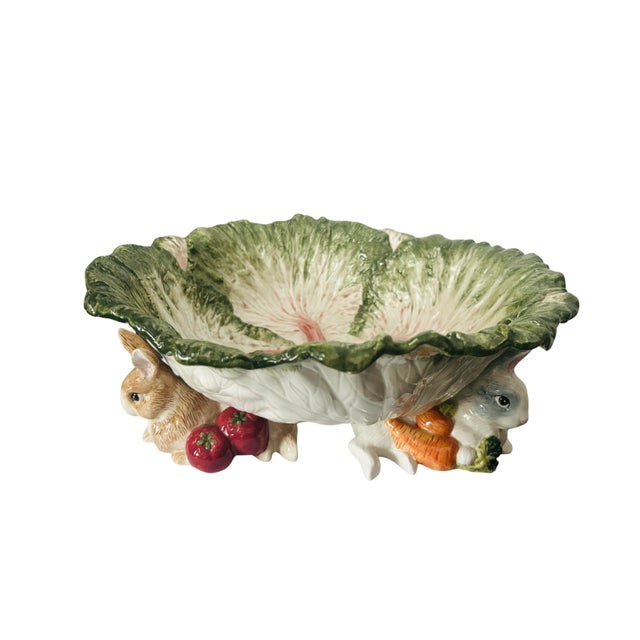 Late 20th Century Vintage 1998 Fitz & Floyd English Garden Bunnies Centerpiece Footed Bowl – Hand-Painted Ceramic Cabbage Leaf Serving Dish For Sale - Image 5 of 14