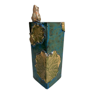 Global Views Glazed Earthenware Frog and Lily Pad Ikebana Vase