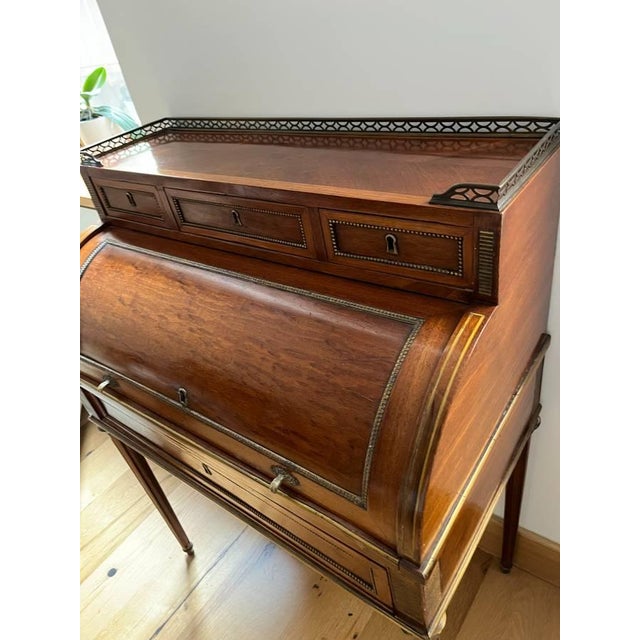 19th-C. French Louis XVI Style "Plum Pudding" Mahogany Cylinder Desk For Sale - Image 4 of 11