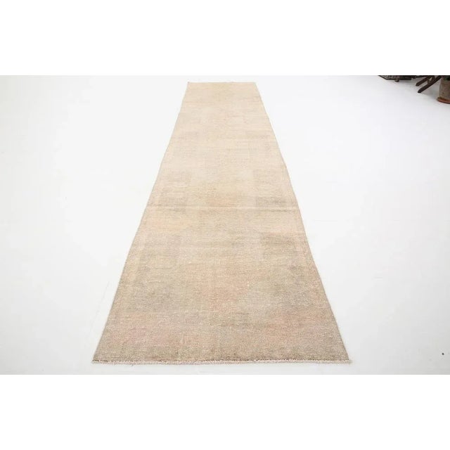 Vintage Runner Rug in Faded Beige For Sale - Image 5 of 12