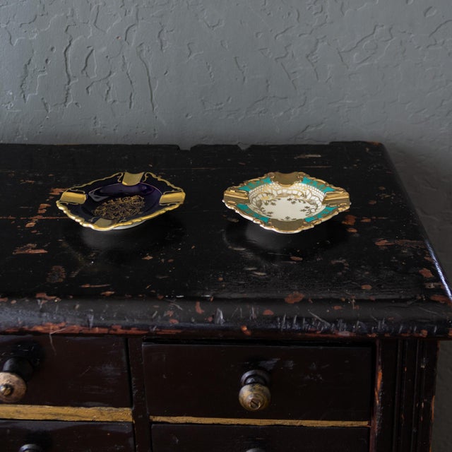 Pair of 20th Century Bavarian Porcelain Ashtrays For Sale - Image 4 of 11