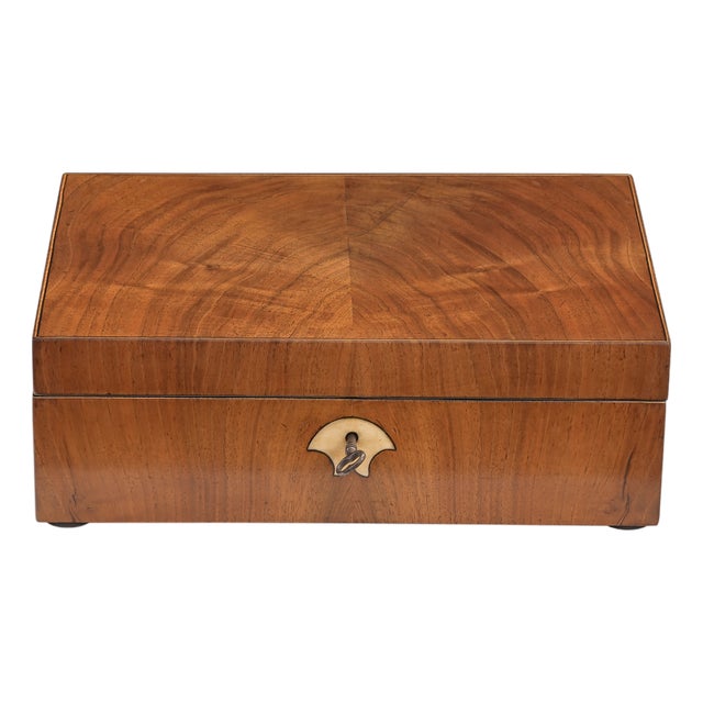 Antique Biedermeier Casket in Walnut, 1830 For Sale