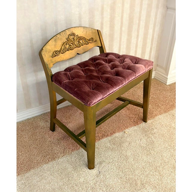 French 1950s-60s Hollywood Regency Giltwood/Pink Tufted Velvet Low Stool For Sale - Image 3 of 4