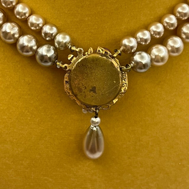 1940s Miriam Haskell Pink Poured Glass Faux Pearl Double Strand Necklace Early Unsigned For Sale - Image 9 of 12