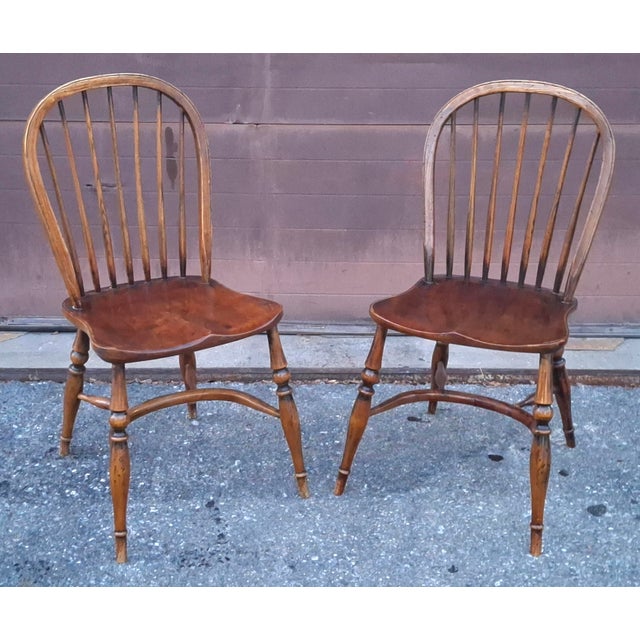Early 20th Century Early 20th Century Pair of English Windsor Style Stained Oak Side Chairs For Sale - Image 5 of 9
