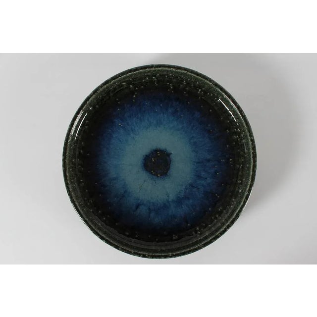 Mid-Century Modern Large Mid-Century Danish Low Bowl in Deep Blue and Moss Green Glazed Stoneware by Per Linnemann-Schmidt for Palshus, 1960s For Sale - Image 3 of 9
