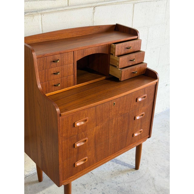 Chestnut Teak Brown Vanity Desk Secretary Bureau Combo Storage Cabinet Denmark 1960s For Sale - Image 8 of 10