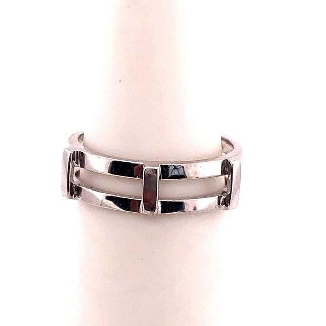 2010s 14 Karat White Gold Interlocking Engagement Ring Guard For Sale - Image 5 of 8