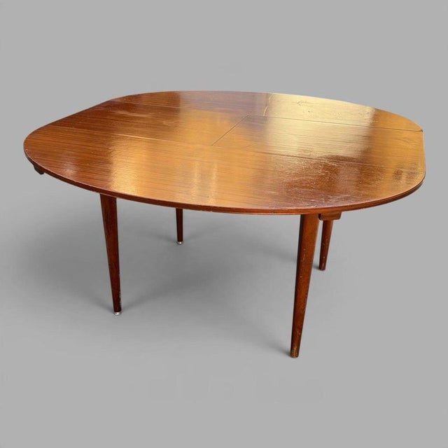 Brown Mid-Century Compact Oval Extending Dining Table from Greaves & Thomas, 1960s For Sale - Image 8 of 10