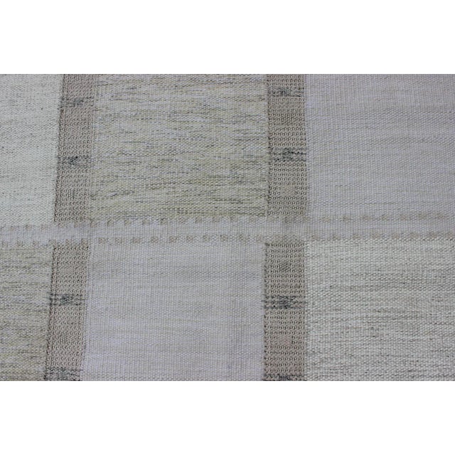 Keivan Woven Arts Modern Scandinavian Flat-Weave Rug Design With Checkerboard Design in Gray Tones For Sale - Image 9 of 11