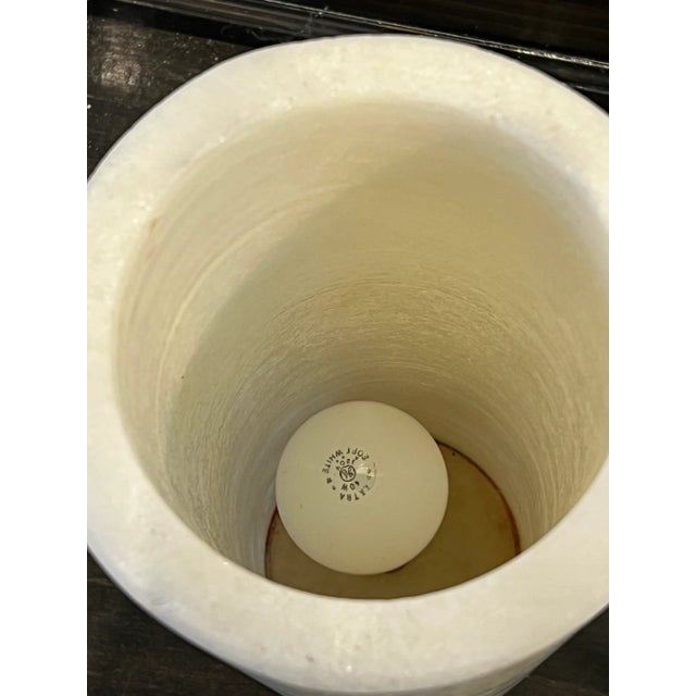 1970s Italian Alabaster Stone Barrel Ivory Table Lamp For Sale - Image 5 of 6