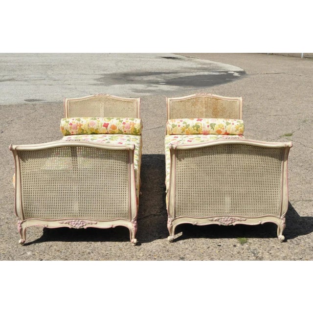 Early 20th Century Vintage French Louis XV Style Pink & Cream Painted Cane Bed Daybeds - a Pair For Sale - Image 4 of 12