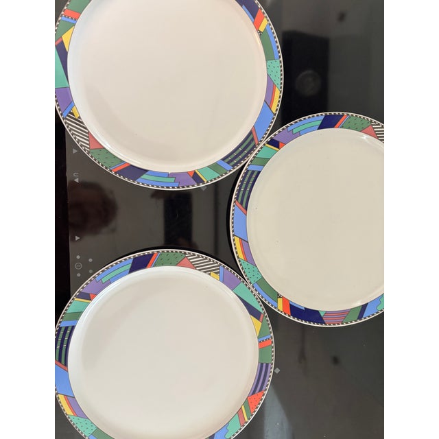 Scenario Metropol Dinner Plates by Barbara Brenner for Rosenthal, 1990s, Set of 3 For Sale - Image 14 of 17
