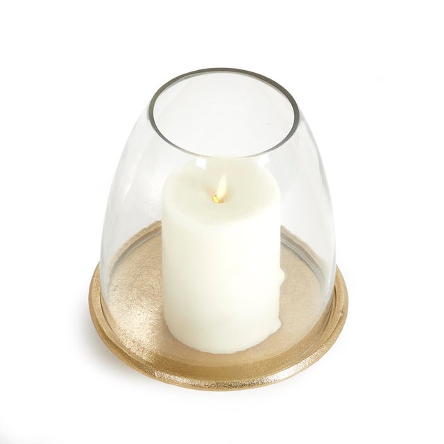 With a cast aluminum base and tapered blown glass the Florence Hurricane is sturdy and strong. With a uniqueWhite ash...