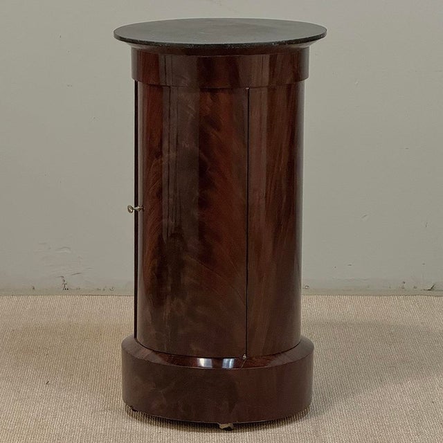 Neoclassical Early 19th Century French Empire to Louis Philippe Mahogany Marble Top Cabinet ~ Pedestal For Sale - Image 3 of 18