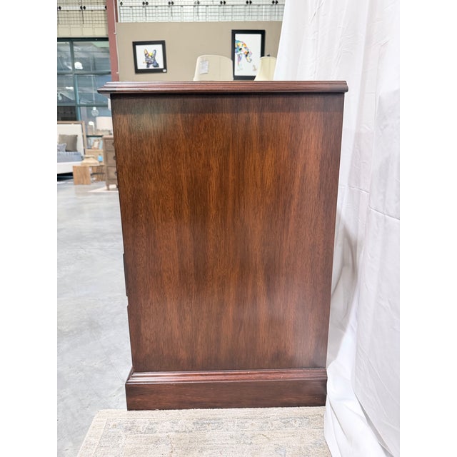 Traditional Late 20th Century Henkel Harris Mahogany Two Drawer File Cabinet Chest For Sale - Image 3 of 11