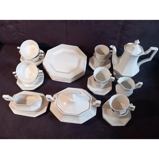 Porcelain Heritage Dinner Service from Johnson Brothers, England, 1970s, Set of 18 For Sale - Image 12 of 12