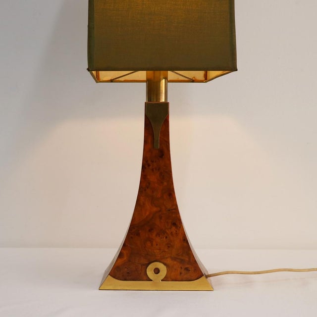 Modernist Table Lamp in Elm Burl and Brass with Lampshade, 1970s For Sale - Image 4 of 7