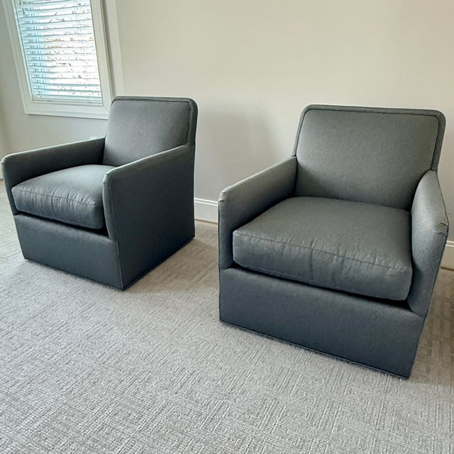 Contemporary Pair of Gray Lee Industries Swivel Chairs For Sale - Image 3 of 15