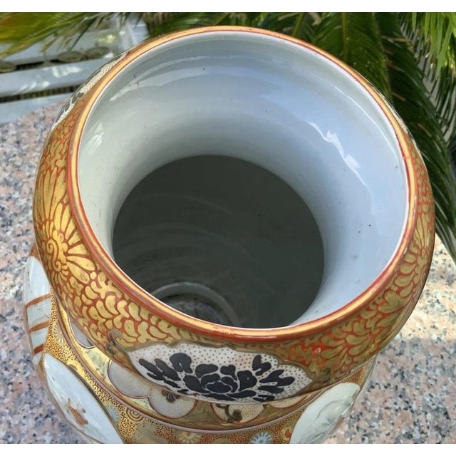 Large Meiji Japanese Gilt Porcelain Samurai Vase with Stand, 1880 For Sale - Image 4 of 18