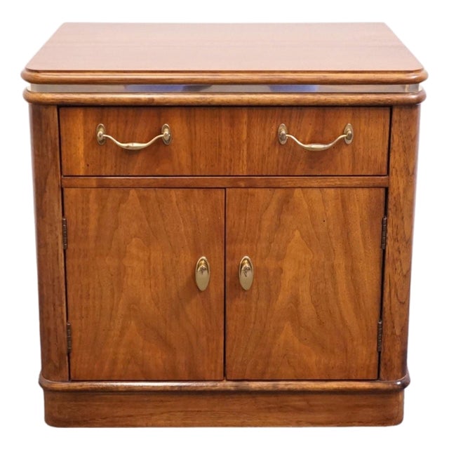 Thomasville Furniture Agenda Collection Solid Walnut MCM Mid Century Modern 25" Cabinet Nightstand 23411-820 For Sale