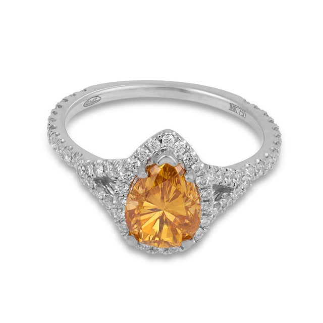 Contemporary Vintage Gia 1.40 Carat Fancy Intense Orange-Yellow Diamond Engagement Ring, Size 6.25 For Sale - Image 3 of 7