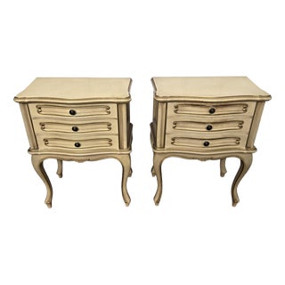 Mid-Century Art Deco Italian Nightstands in White Paint Wood Brass, 1950s, Set of 2 For Sale