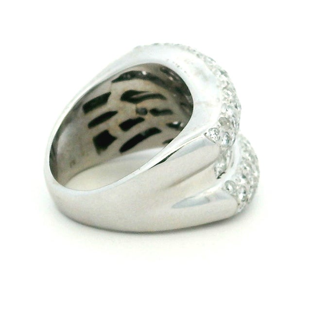 Italian 18k White Gold Diamond Crossover Ring, 3.74 Carats, Size 5.75 For Sale In Miami - Image 6 of 13