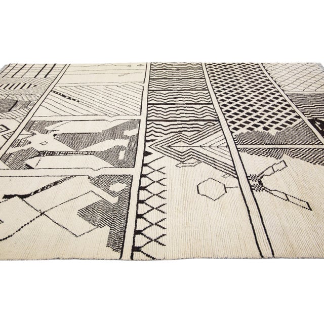 2020s Modern Tribal Moroccan Style Handmade Beige Wool Rug For Sale - Image 5 of 11