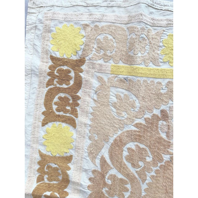 1960s Suzani Wall Tapestry - Neutral Tan Tashkent Embroidery For Sale - Image 5 of 8