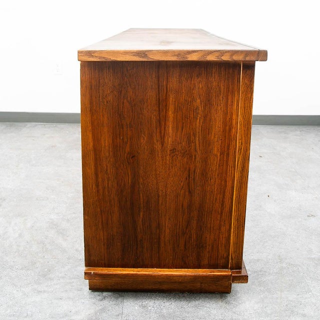 1960s Mid Century Modern Credenza Dresser Cabinet Oak Brutalist 8 Drawer Wood MCM For Sale - Image 5 of 10